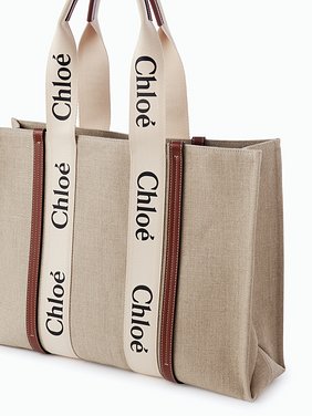 Large Woody tote bag in linen Linen canvas & shiny calfskin with Chloé logo
White & Brown Product detail