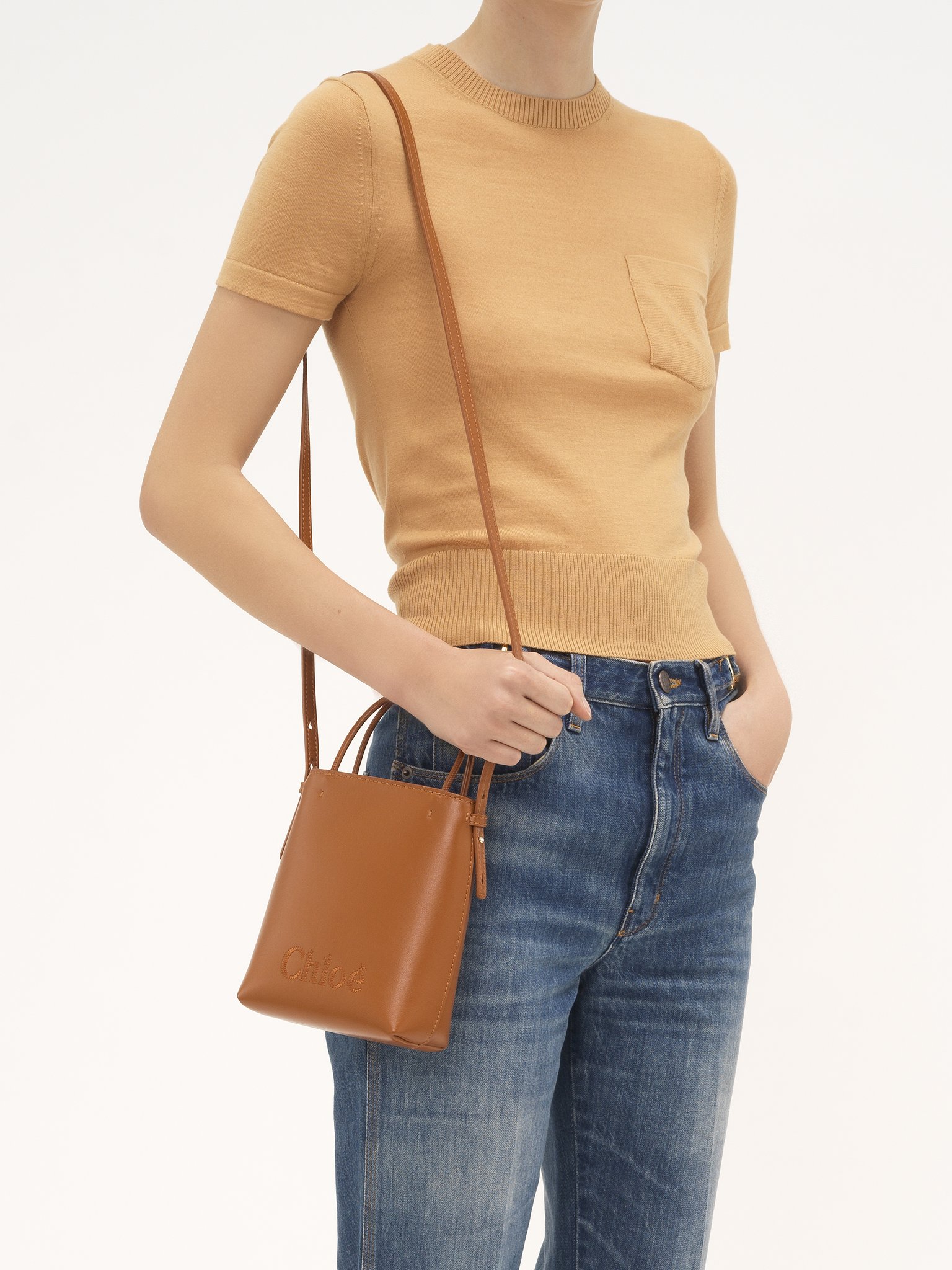 Micro Chloé Sense tote bag in soft leather Shiny calfskin
Caramel Front view of the product being worn