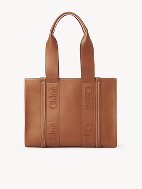 Woody tote bag in soft leather Smooth calfskin with Chloé logo
Caramel