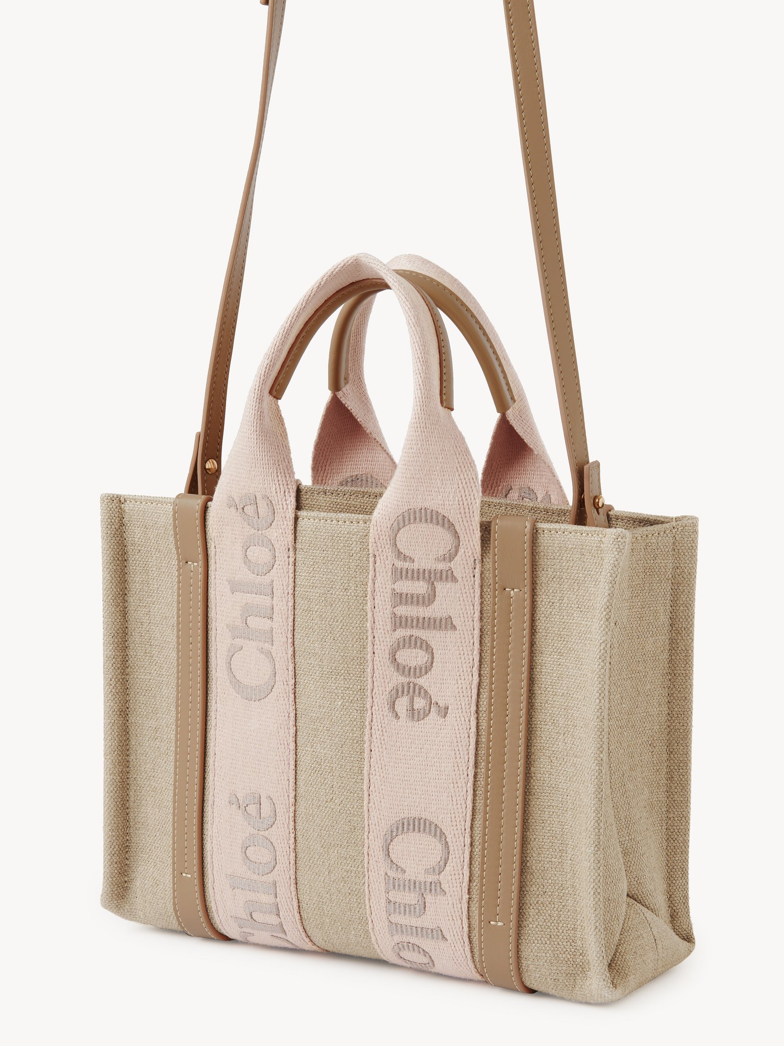 Small Woody tote bag in linen Linen canvas, calfskin & webbing with Chloé logo
Blushy Beige 