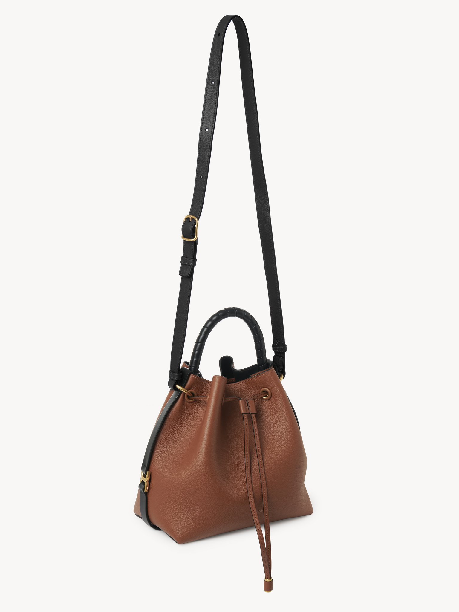 Marcie bucket bag in grained leather Grained calfskin
Tan 