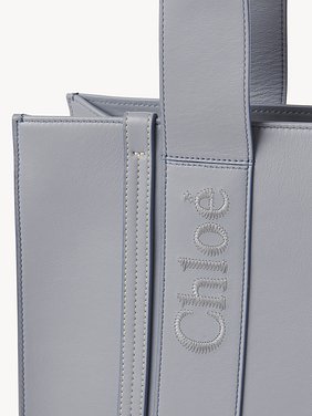 Woody tote bag in soft leather Smooth calfskin with Chloé logo
Storm Blue Product detail