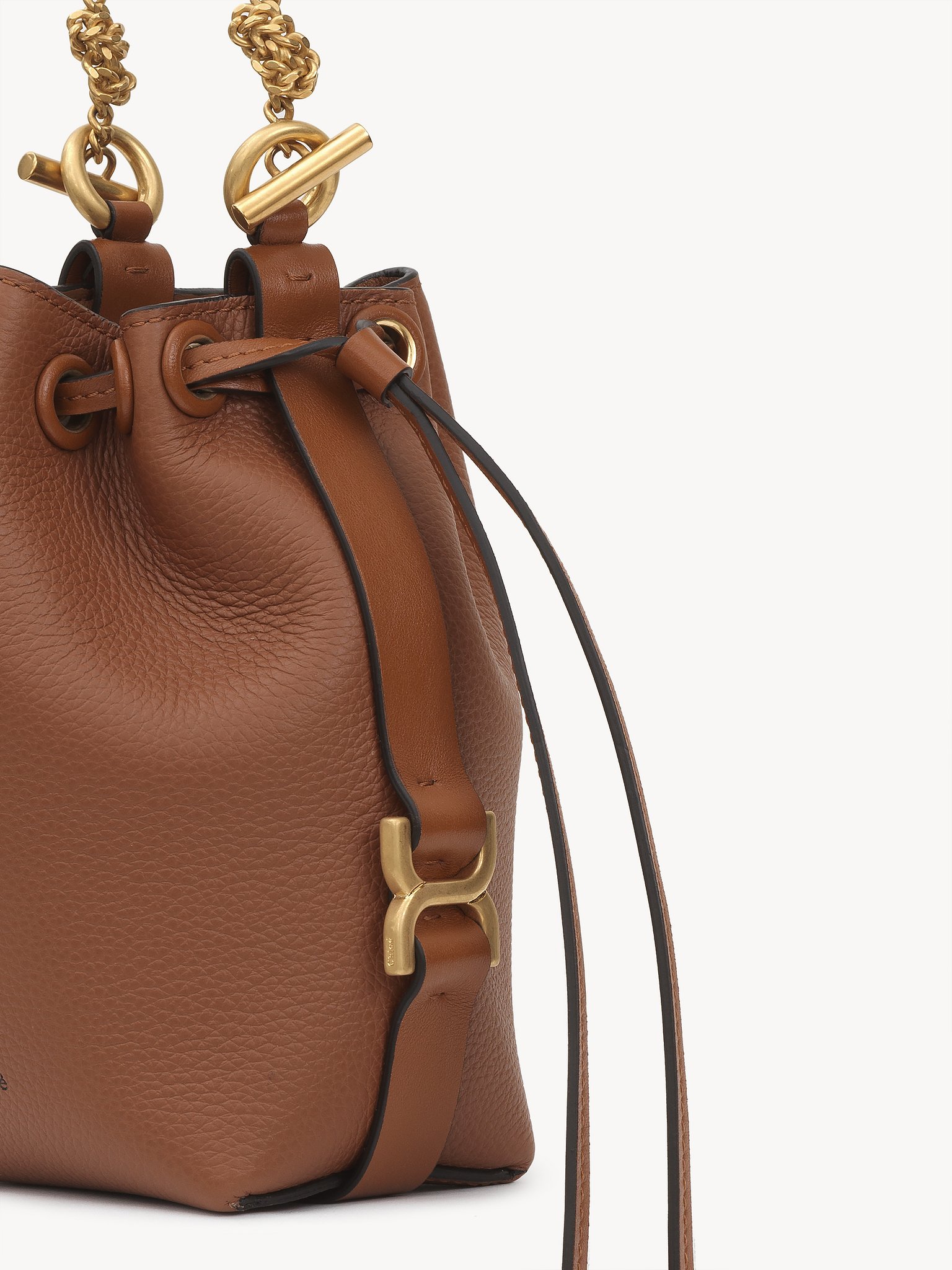 Micro Marcie bucket bag in grained leather Grained calfskin
Tan Product detail