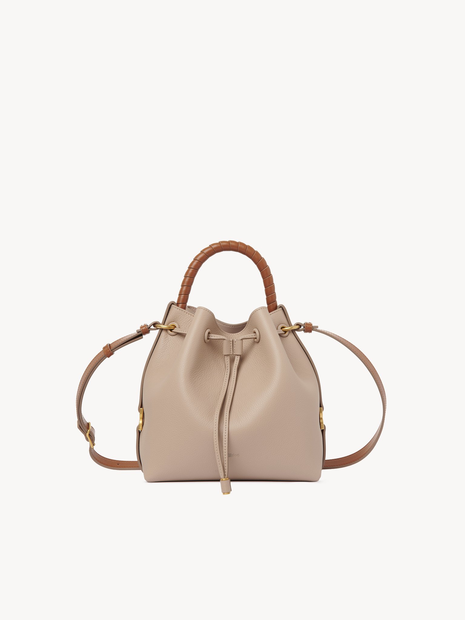 Marcie bucket bag in grained leather Grained calfskin
Nomad Beige