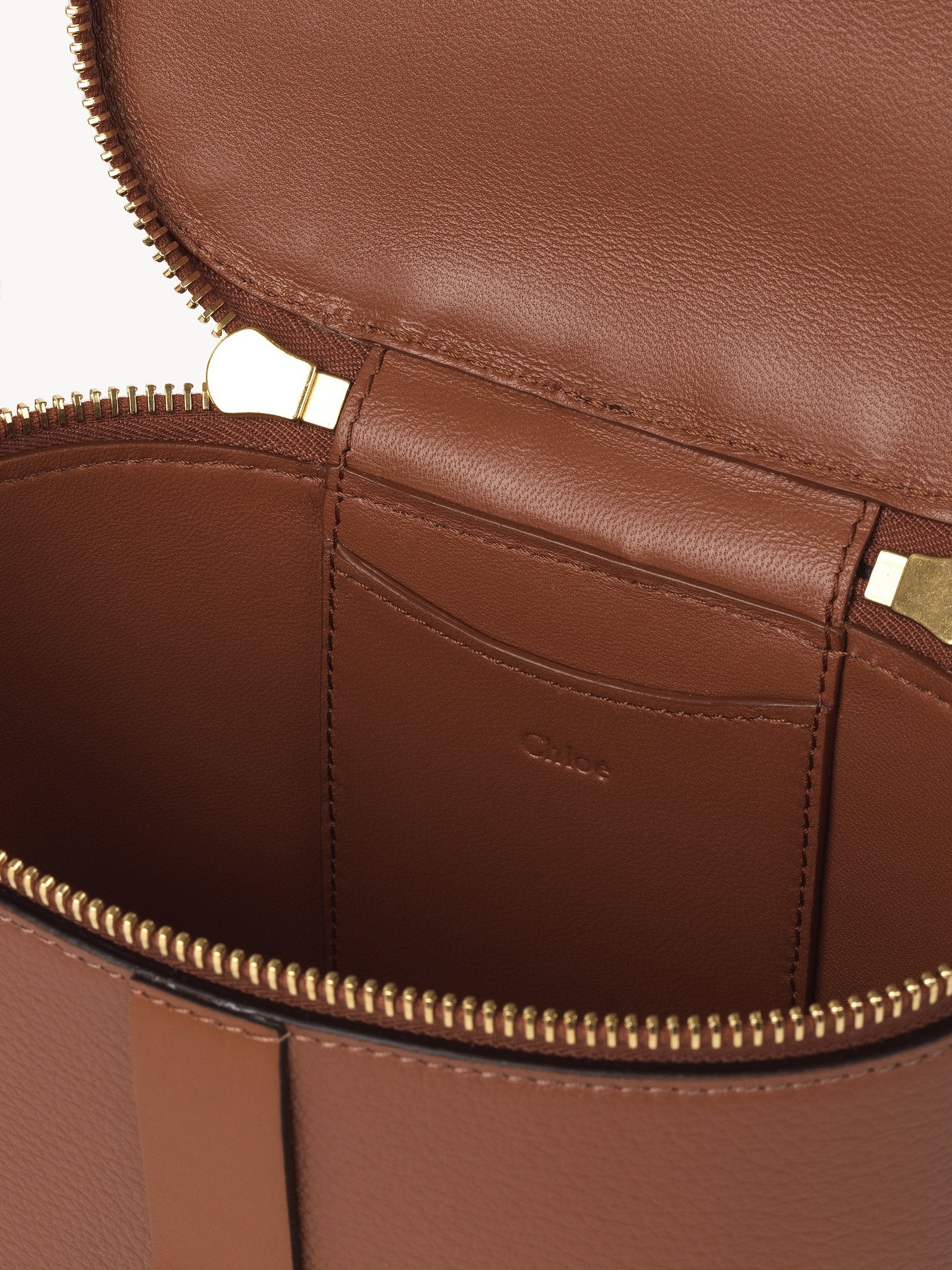 Mini Marcie vanity on chain in grained leather Grained calfskin
Tan Product detail