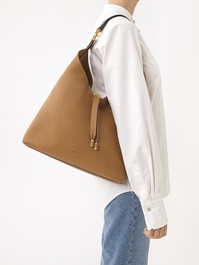 Marcie hobo bag in grained leather Grained calfskin
Pottery Brown Back view of the product