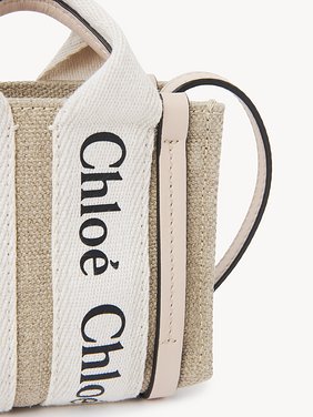 Nano Woody tote bag in linen Linen canvas & shiny calfskin with Chloé logo
Cement Pink 