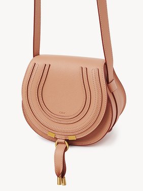 Small Marcie saddle bag in grained leather Grained calfskin
Terracotta Pink Product detail