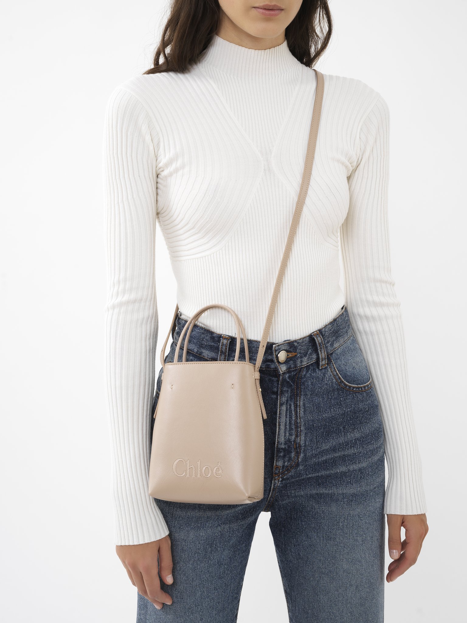 Micro Chloé Sense tote bag in soft leather Shiny calfskin
Nomad Beige Front view of the product being worn