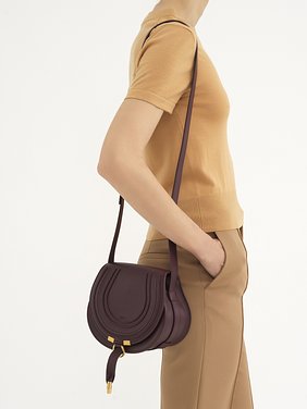 Small Marcie saddle bag in grained leather Grained calfskin
Dimness Purple [*** acc_altImage_shotG ***]