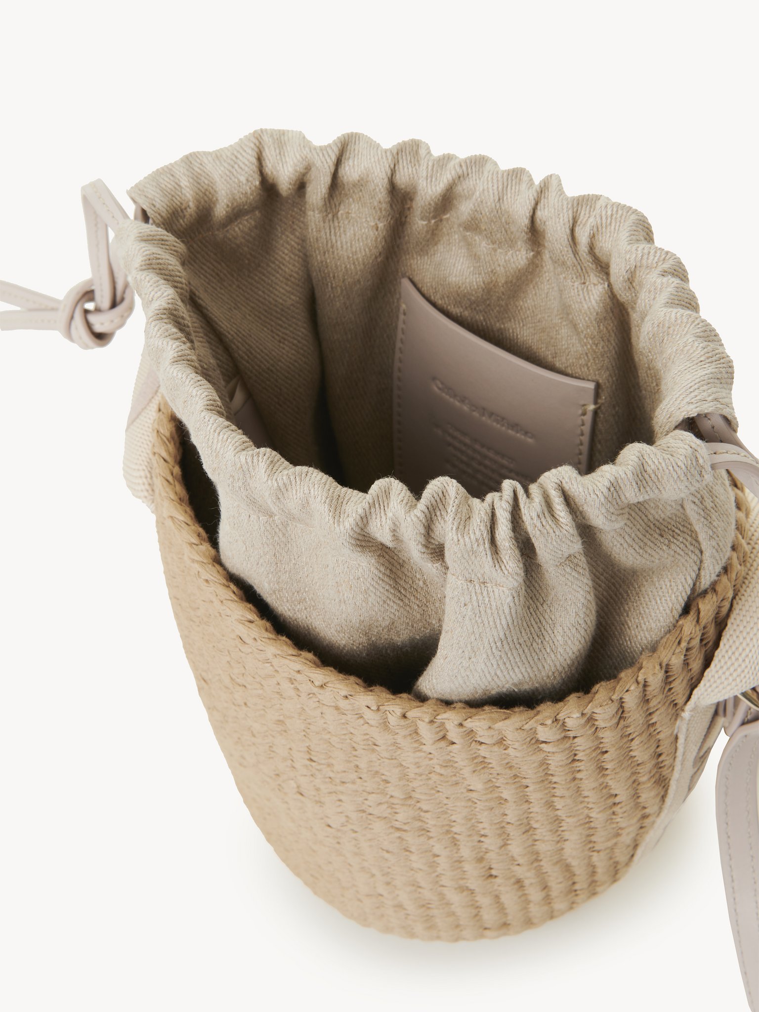 Small Woody basket in natural fibers Fair-trade paper, calfskin & webbing with Chloé logo
Wild Grey 