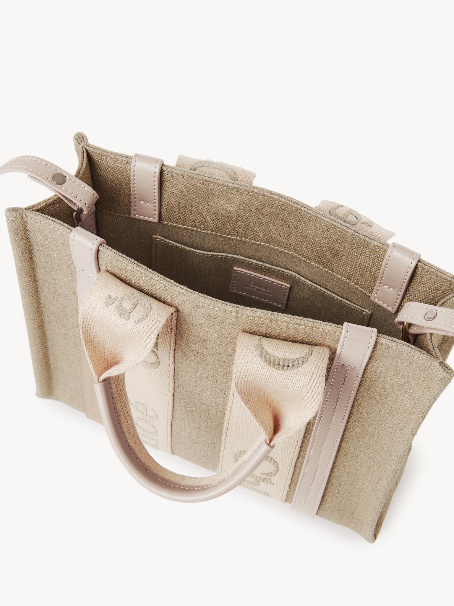 Small Woody tote bag in linen Linen canvas, calfskin and webbing with Chloé logo embroidery
Wild Grey 