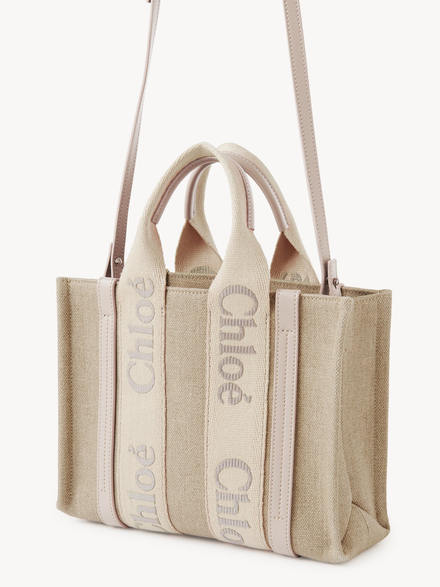 Small Woody tote bag in linen Linen canvas, calfskin and webbing with Chloé logo embroidery
Wild Grey 