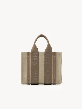 Small Woody tote bag in linen Linen canvas, calfskin and webbing with Chloé logo embroidery
Dark Nut 