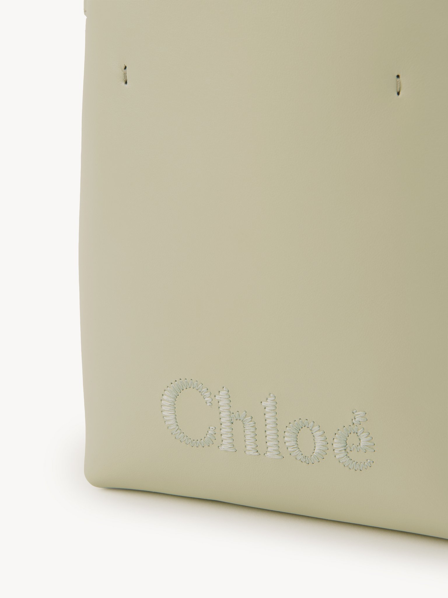 Micro Chloé Sense tote bag in leather Shiny calfskin
Light Eucalyptus Front view of the product being worn