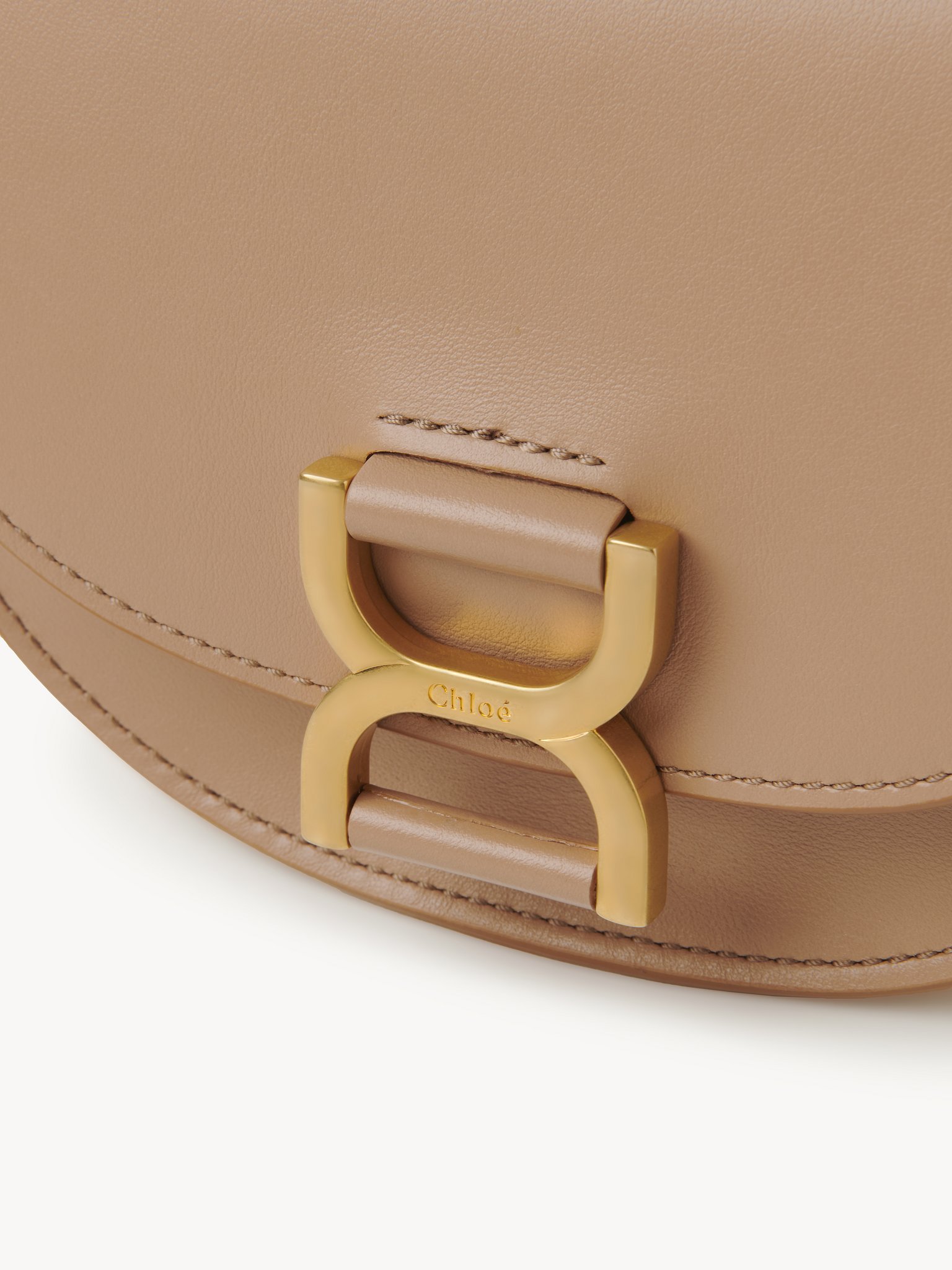 Mini Marcie flap bag in leather Shiny calfskin
Light Tan 