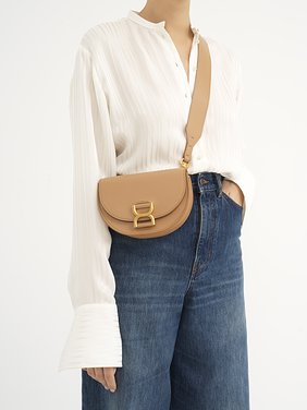 Mini Marcie flap bag in leather Shiny calfskin
Light Tan 