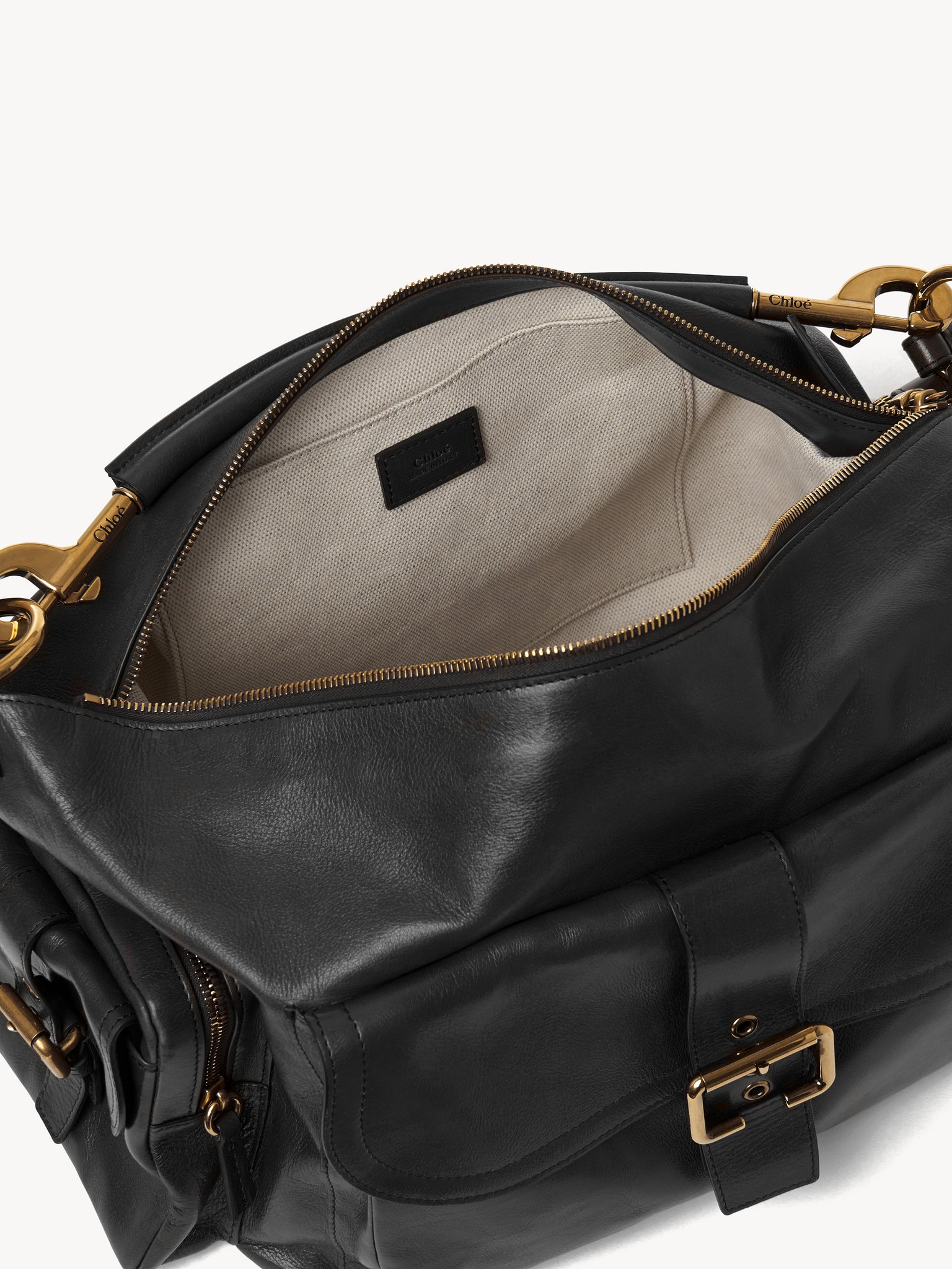 Large Camera bag in shiny leather Natural shiny buffalo leather
Black 