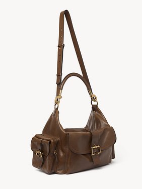 Large Camera bag in shiny leather Natural shiny buffalo leather
Dark Khaki Product detail