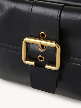 Camera bag in shiny leather Natural shiny buffalo leather
Black 