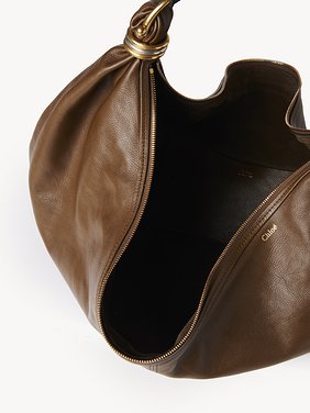 Large Bracelet Hobo bag in grained leather Shiny grained calfskin
Dark Khaki 