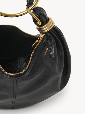 Small Bracelet Hobo bag in grained leather Shiny grained calfskin
Black 