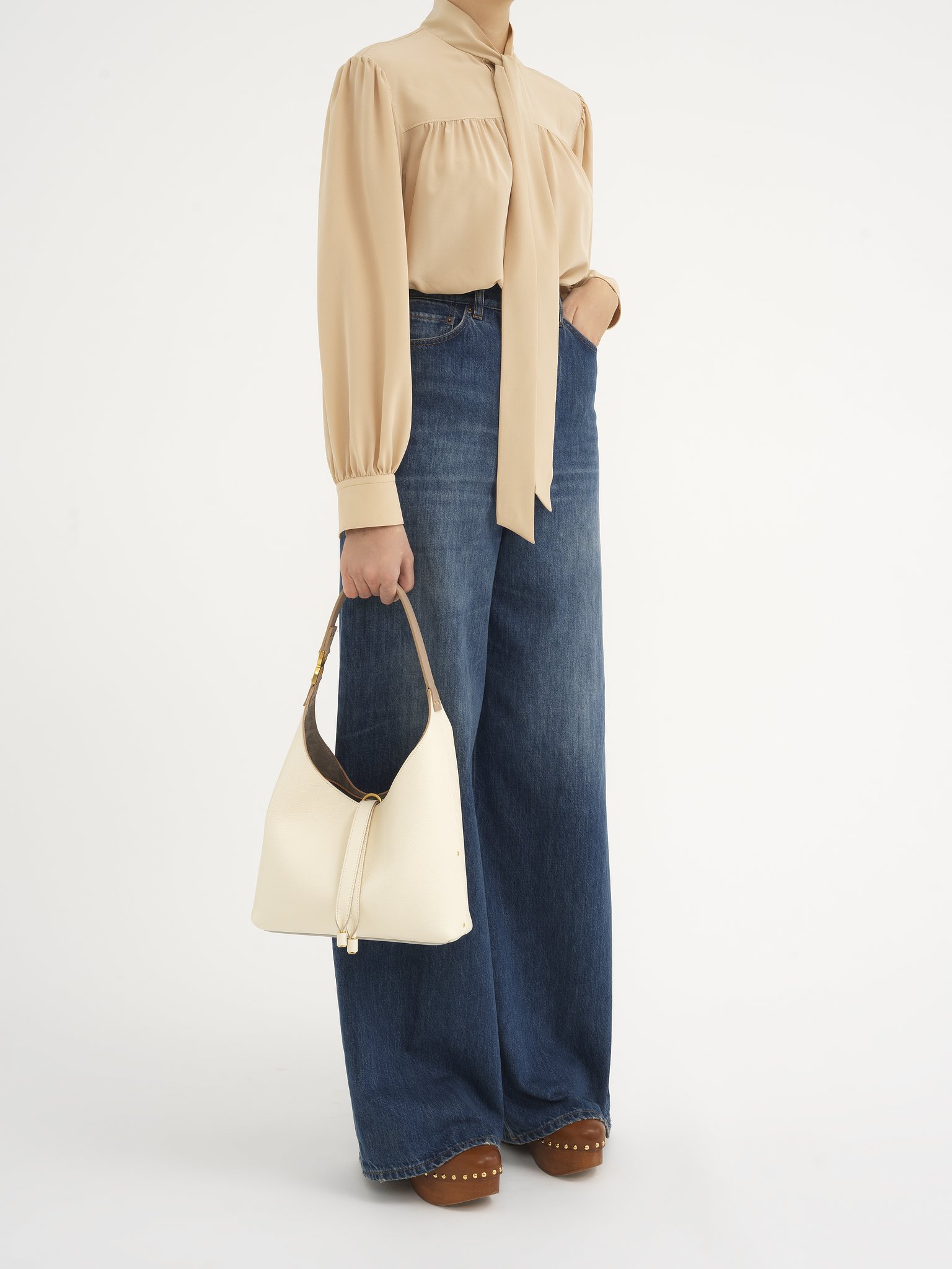 Small Marcie hobo bag in grained leather Grained calfskin
Misty Ivory [*** acc_altImage_shotG ***]