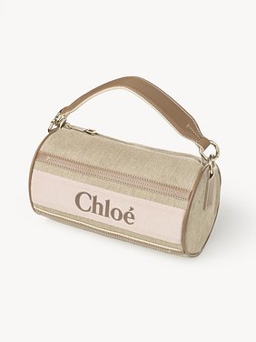 Woody tube shoulder bag in linen & soft leather Chloé logo webbing, linen canvas & calfskin
Blushy Beige Product detail