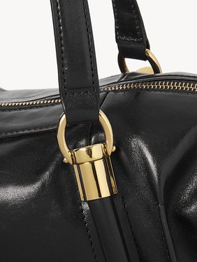 Paraty 24 bag in shiny leather Natural shiny calfskin
Black 