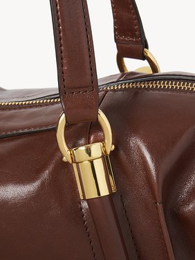 Paraty 24 bag in shiny leather Natural shiny calfskin
Sooty Brown 