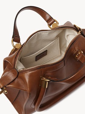 Small Paraty 24 bag in shiny leather Natural shiny calfskin
Clay Brown 