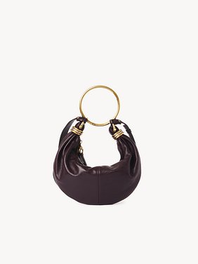 Small Bracelet Hobo bag in grained leather Shiny grained calfskin
Deep Violine Top view of the product