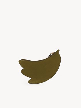 Banana flat pouch in grained leather Shiny grained calfskin
Sweet Khaki Top view of the product