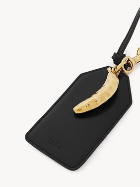 Banana tag in shiny leather Natural shiny buffalo leather
Black Product detail