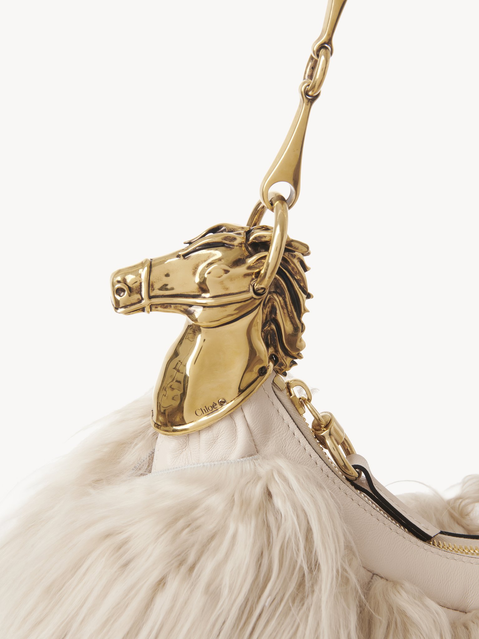 Chain Horse shoulder bag in shearling & leather Embroidered shearling & nappa lambskin
Vegetal Beige 