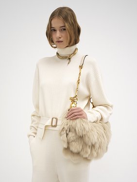 Chain Horse shoulder bag in shearling & leather Embroidered shearling & nappa lambskin
Vegetal Beige [*** acc_altImage_shotG ***]