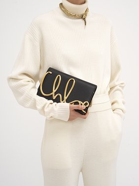 The Chloé Iconic crossbody bag in soft leather Smooth calfskin
Black [*** acc_altImage_shotG ***]