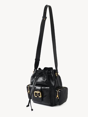 Camera Bucket bag in shiny leather Natural shiny buffalo leather
Black Product detail