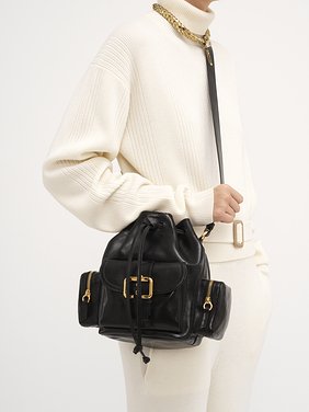 Camera Bucket bag in shiny leather Natural shiny buffalo leather
Black [*** acc_altImage_shotG ***]