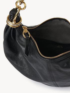 Small Bracelet hobo Bag in grained leather Grained buffalo leather
Black 