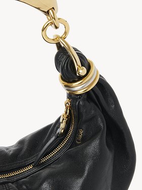 Small Bracelet hobo Bag in grained leather Grained buffalo leather
Black 