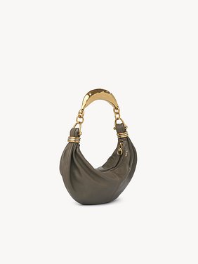 Small Bracelet Hobo Bag in grained leather Grained buffalo leather
Flannel Grey Product detail