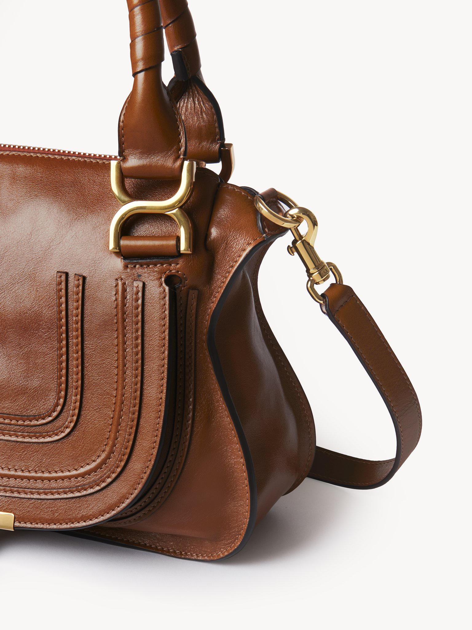 Small Marcie bag in shiny leather Shiny calfskin
Clay Brown Product detail