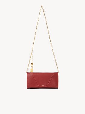 Chloé Spin flap wallet on chain in grained leather Grained buffalo leather
Red Flame