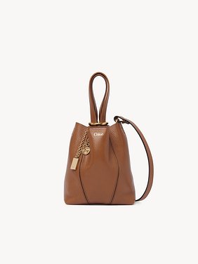 Small Chloé Spin tote bag in grained leather Shiny grained calfskin
Clay Brown Back view of the product