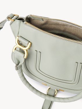 Small Marcie bag in grained leather Grained calfskin
Sea Grass Front view of the product being worn