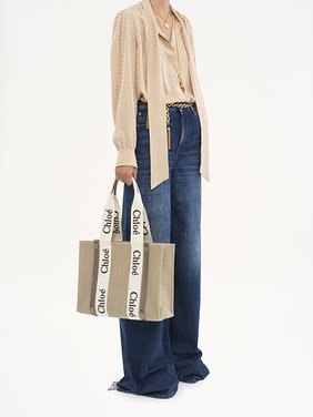 Woody tote bag in linen & leather Linen & metallized calfskin
Shiny Gray [*** acc_altImage_shotG ***]