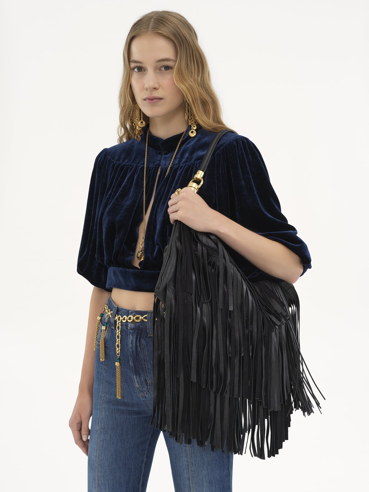 Chloé Foulard shoulder bag in fringed leather Fringed buffalo leather
Black [*** acc_altImage_shotH ***]