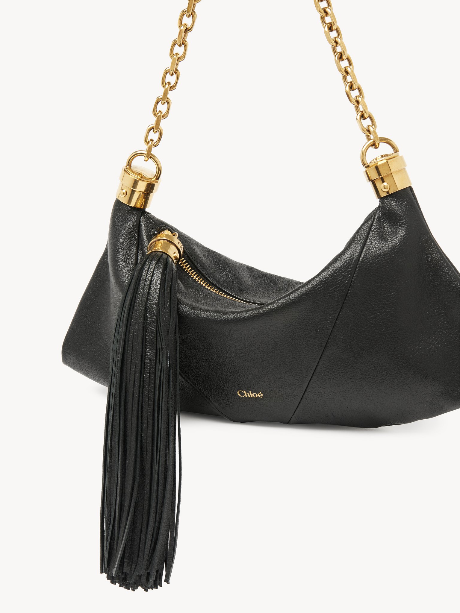 Small Chloé Foulard shoulder bag in grained leather Grained buffalo leather
Black Product detail