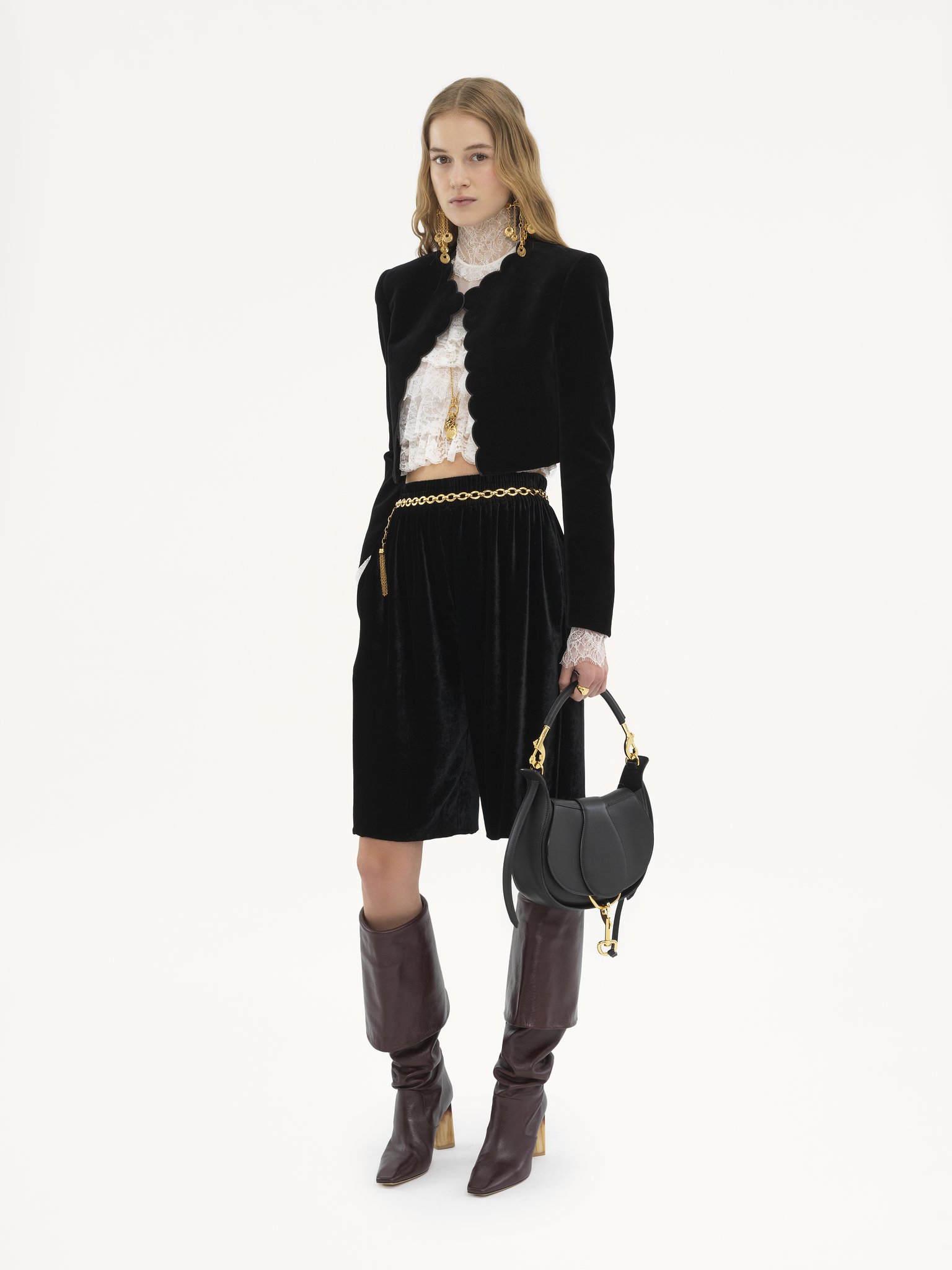 Chloé Ride shoulder bag in soft leather Smooth calfskin
Black [*** acc_altImage_shotG ***]